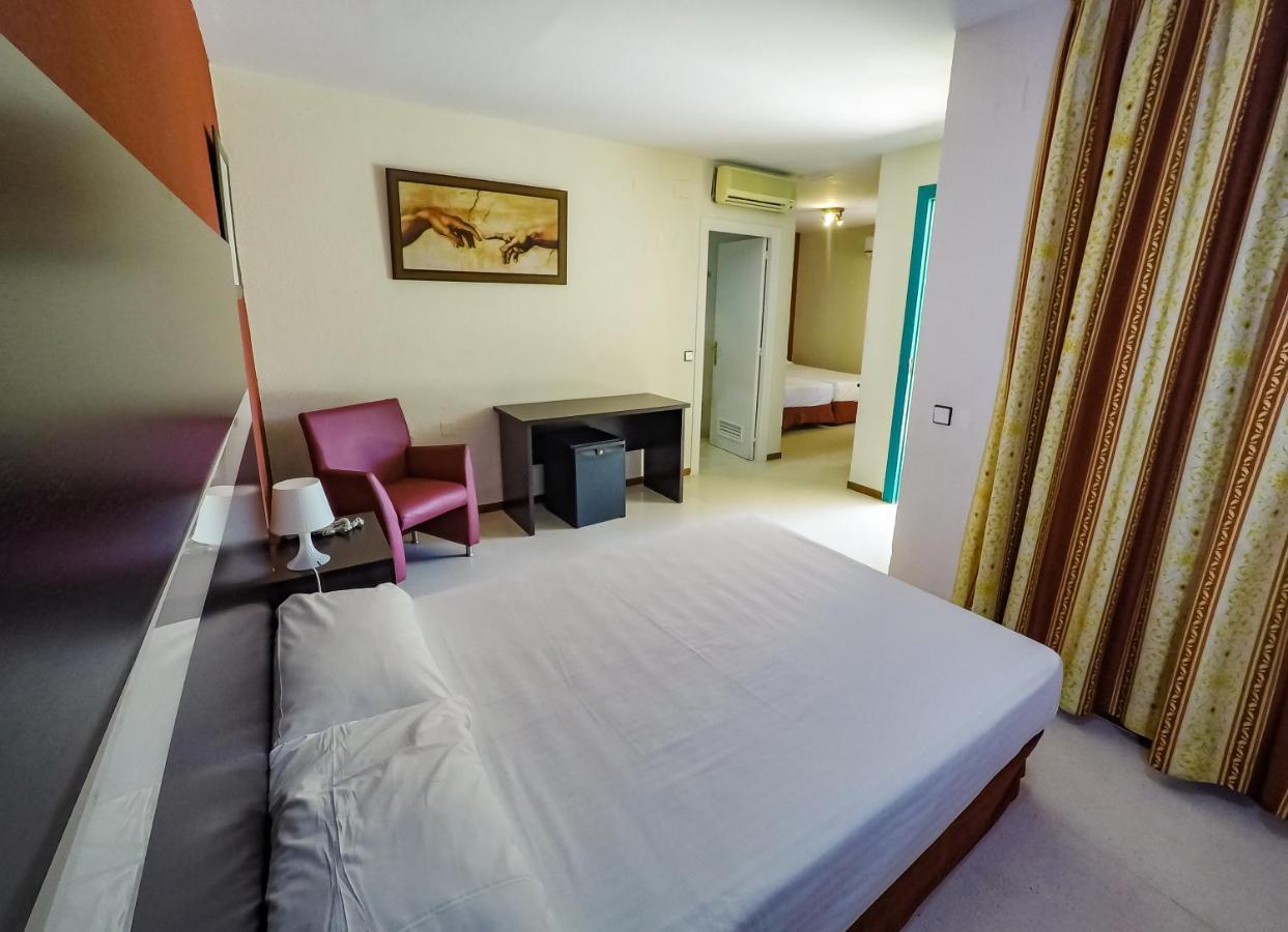 Hotel Jm Jardin De La Reina Guillena Luaran gambar