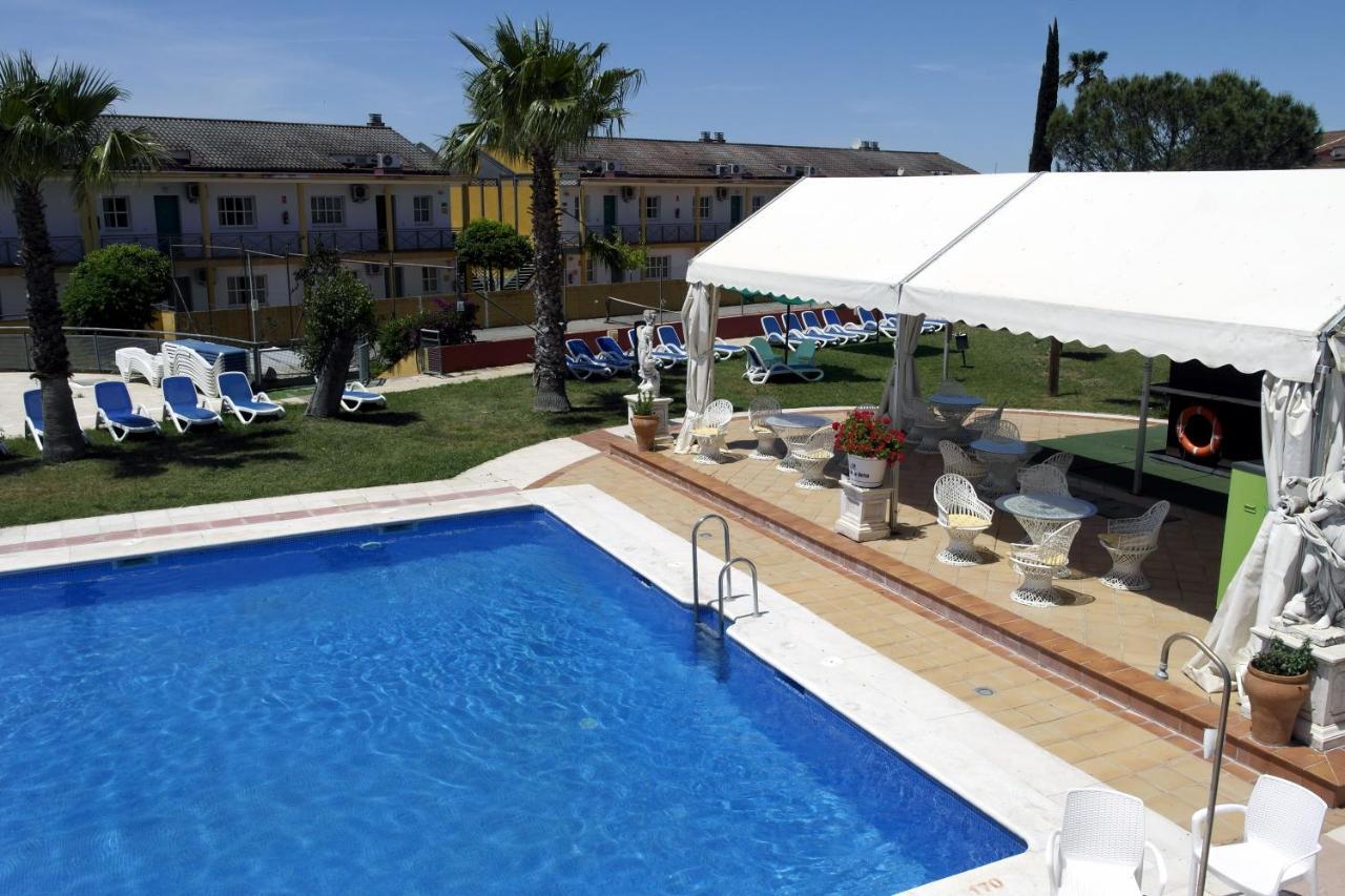 Hotel Jm Jardin De La Reina Guillena Luaran gambar