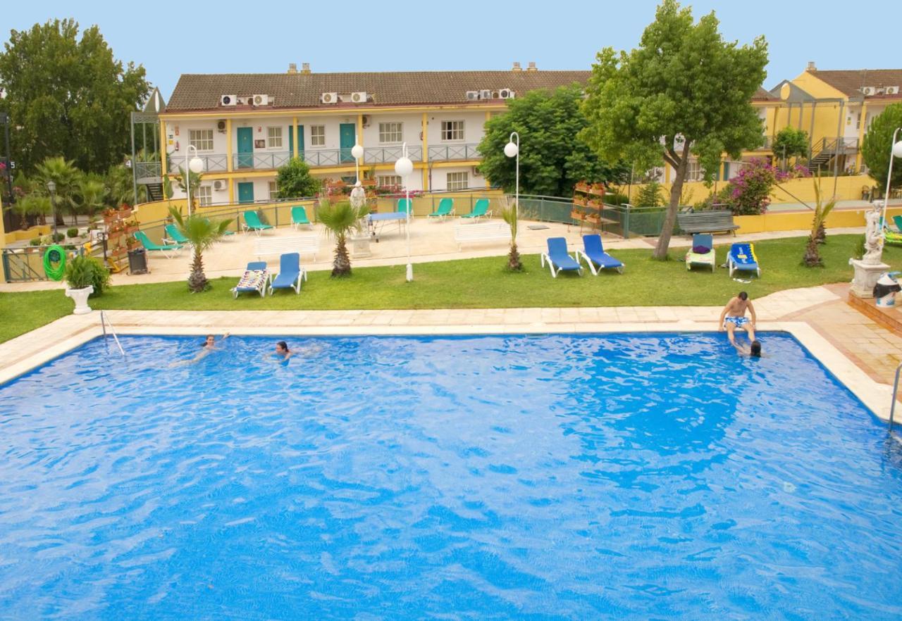 Hotel Jm Jardin De La Reina Guillena Luaran gambar