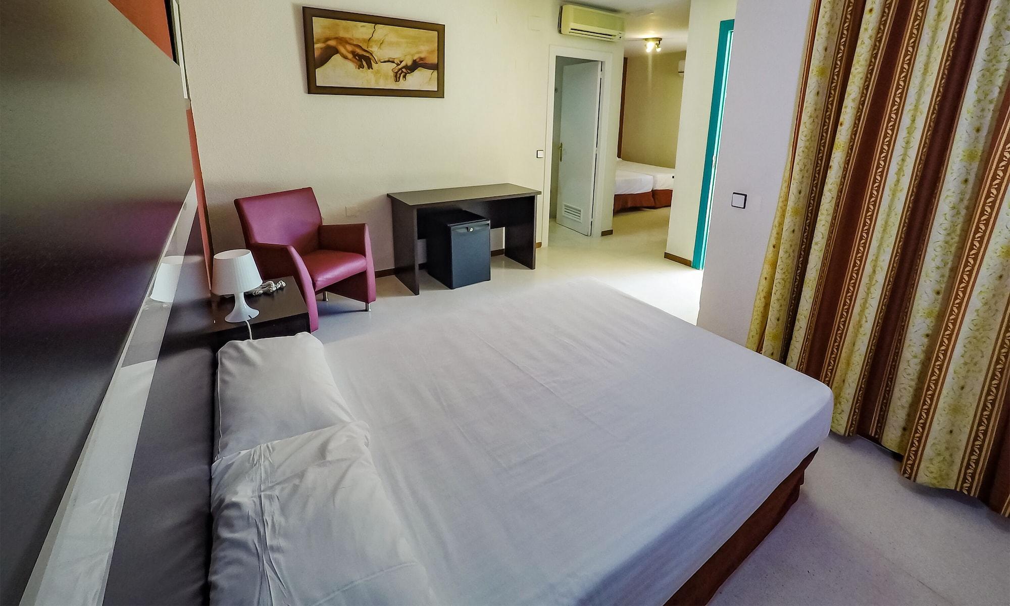 Hotel Jm Jardin De La Reina Guillena Luaran gambar