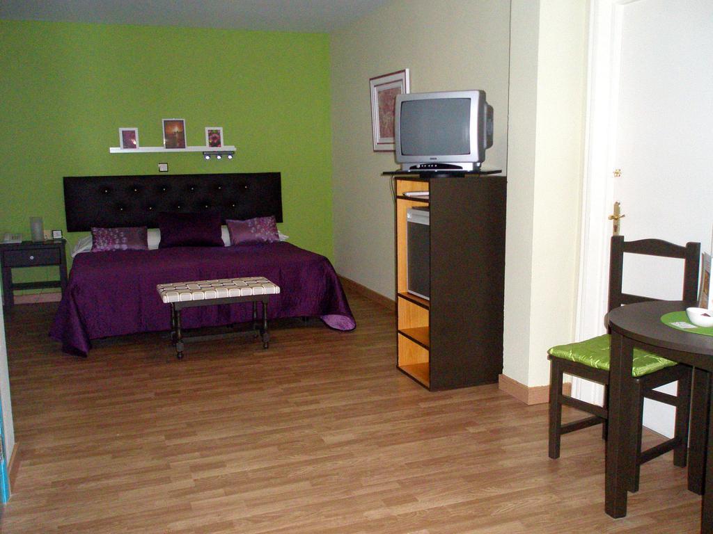 Hotel Jm Jardin De La Reina Guillena Luaran gambar